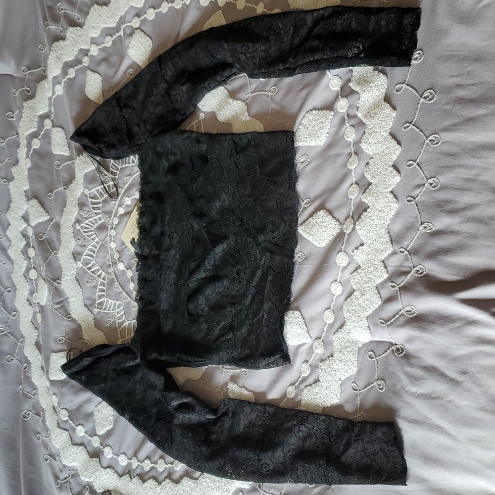 NWT Guess Crop Top